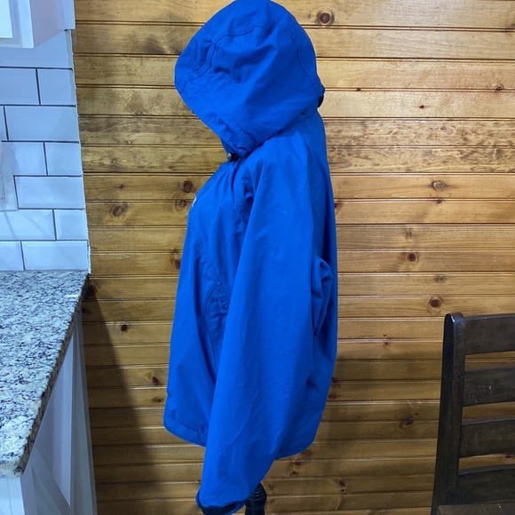 Vintage Helly Hansen Women’s Blue Helly Tech Waterproof Hooded Jacket - Picture 2 of 15